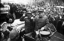 https://upload.wikimedia.org/wikipedia/commons/thumb/b/be/Prague_liberation_1945_konev.jpg/220px-Prague_liberation_1945_konev.jpg